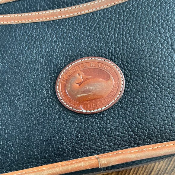 Dooney and Bourke Vintage Flap Black Brown Leather Adjustable Crossbody Bag - Picture 12 of 13